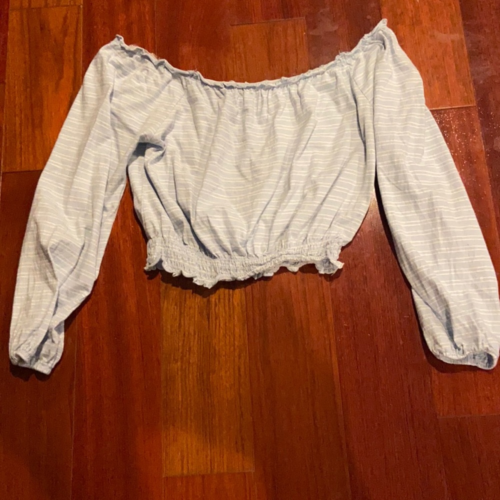 Juniors crop shirt
